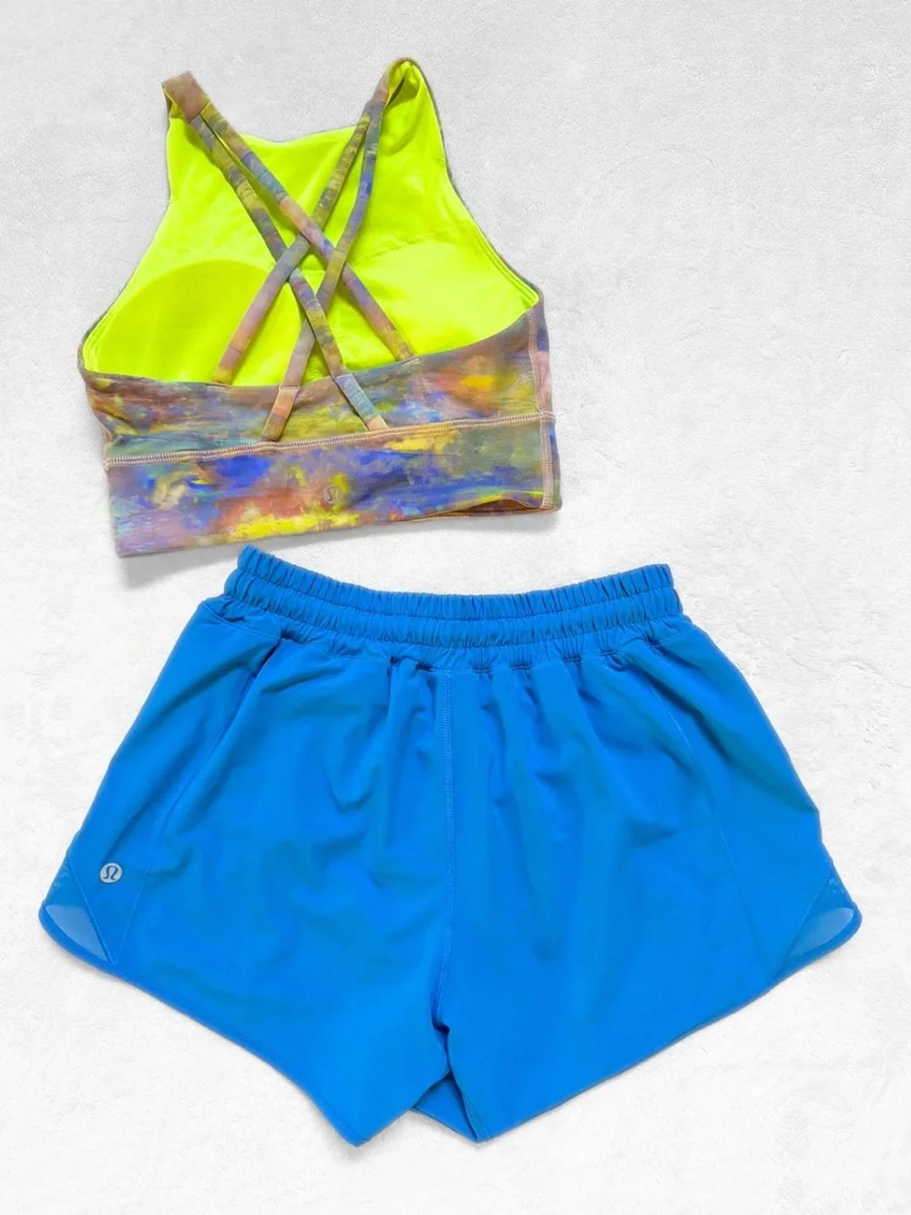 Lululemon Energy High-Neck Tough Bra + Hotty Hot Shorts – Altered Nature Multi